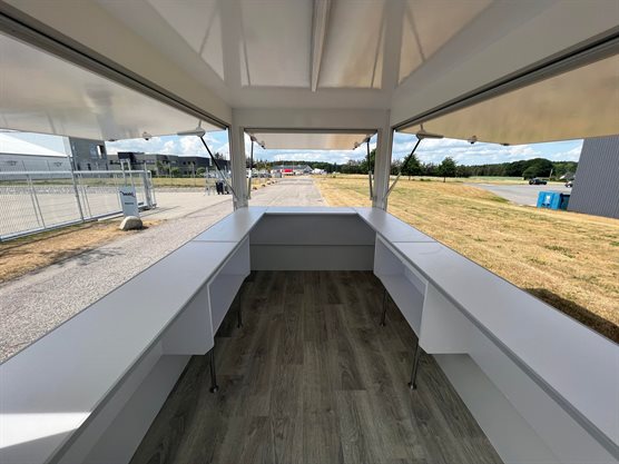 Streetline 300 mini salgsvogn med 3 salgsklapper