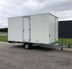 4202 skurvogn m/spiseplads til 6, toilet samt bruseniche DEMO