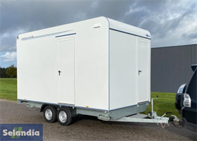 TP 425 skurvogn m/spiseplads til 6, køkken samt toilet