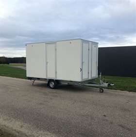 4212 skurvogn m/spiseplads til 6 pers. og toilet