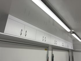 Låger f. overskabe klapside Aeroline 422 salgsvogn