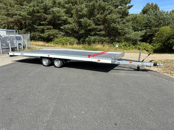 Le Mans 3500-616 autotrailer