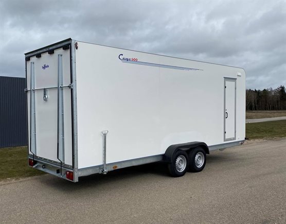 TP 600-3000 cargo m/rampe og sidedør